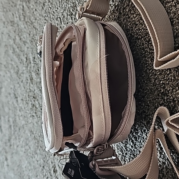 Dakine Field Bag - Picture 2 of 6